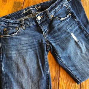 American Eagle ladies 2 short stretch jeans